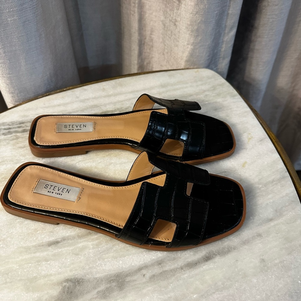 Steven By Steve Madden Black Croc-Embossed Slide Sandal - Picture 5 of 7